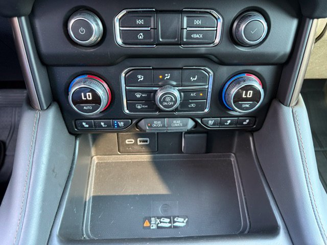 Used 2023 Chevrolet Tahoe High Country AWD/4WD image 25