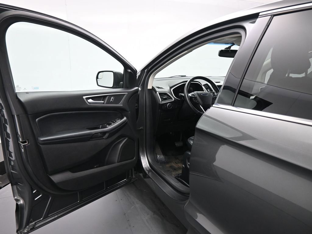 Certified 2017 Ford Edge SEL w/ Equipment Group 201A image 36