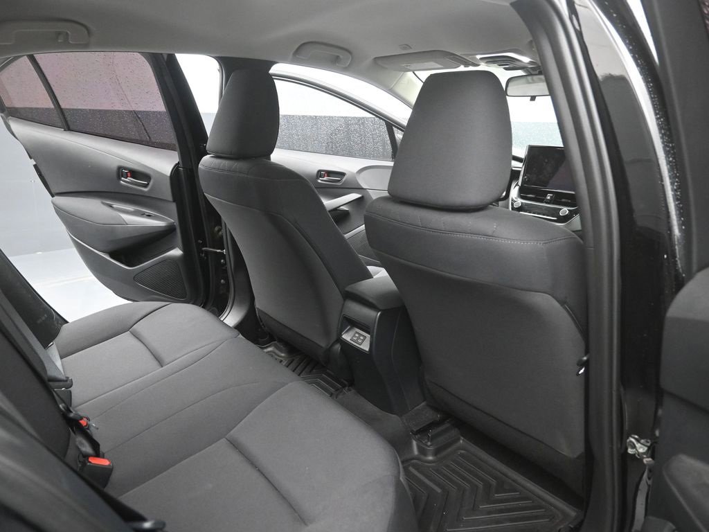 Used 2024 Toyota Corolla LE image 2