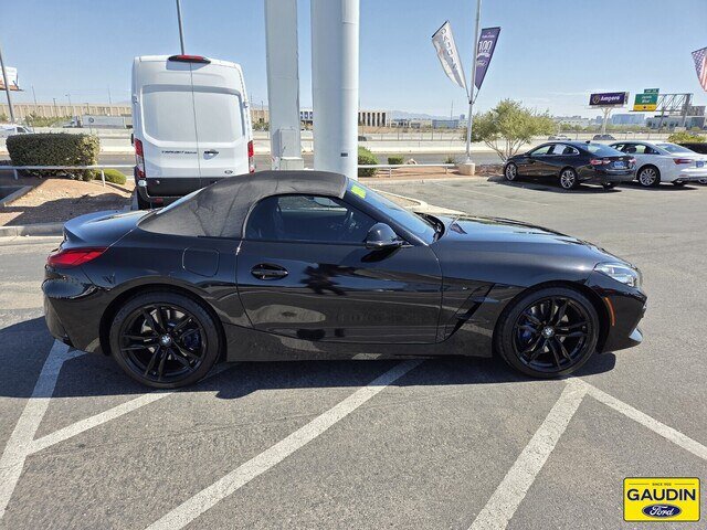 Used 2021 BMW Z4 M40i w/ Shadowloine Package RWD image 8