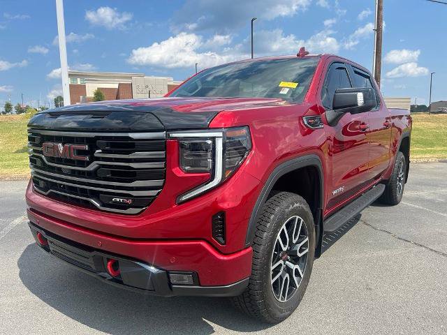 Used 2025 GMC Sierra 1500 AT4 w/ AT4 Premium Package AWD/4WD image 3
