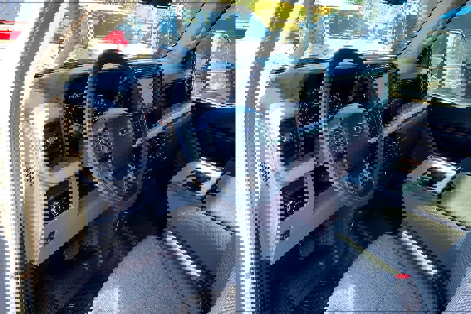 Certified 2023 Ford F250 XL w/ FX4 Off-Road Package image 15