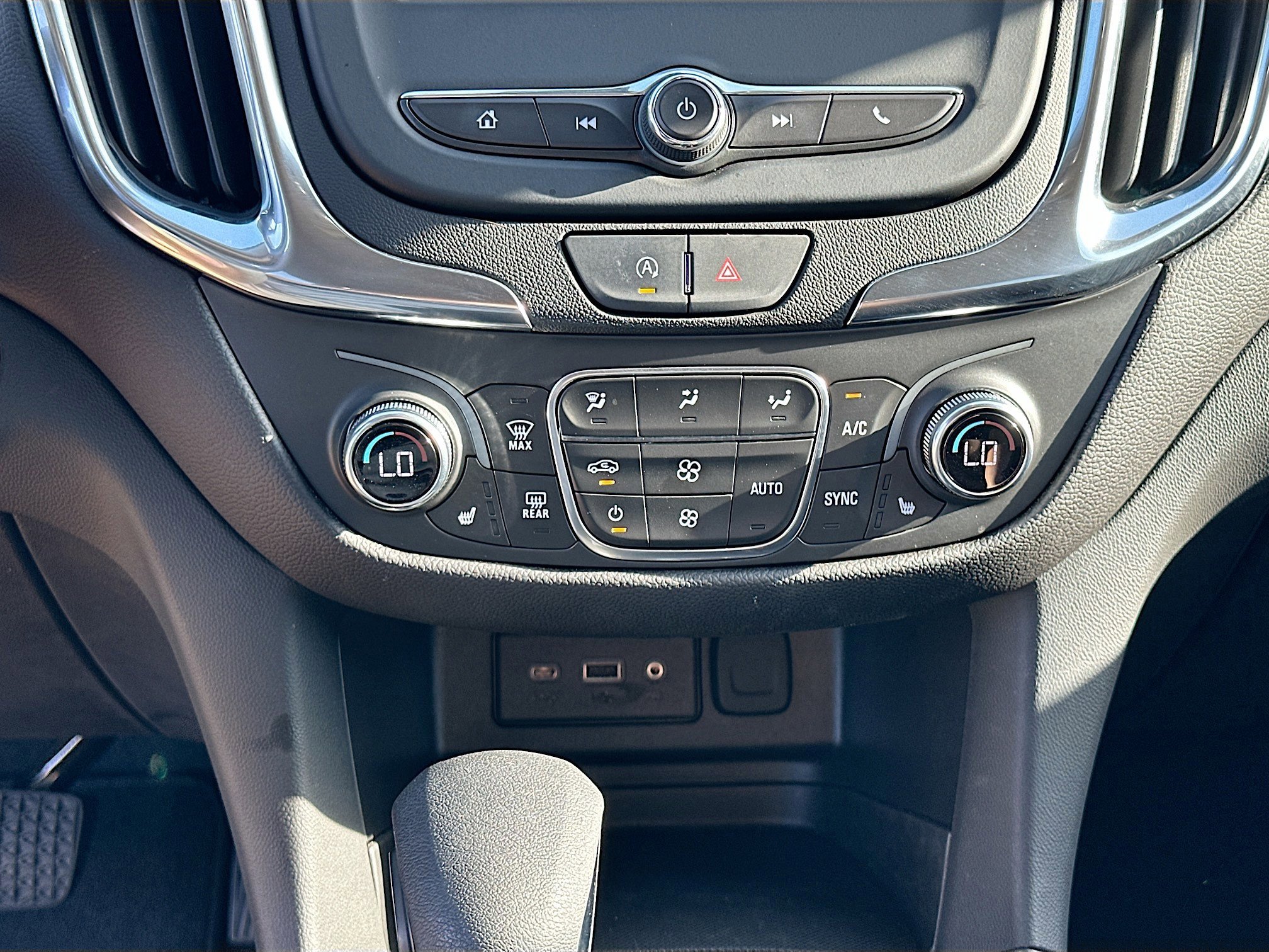 Used 2024 Chevrolet Equinox LT image 15