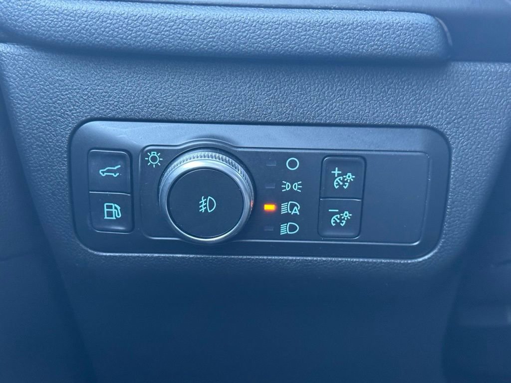 Certified 2020 Ford Escape Titanium AWD/4WD image 36