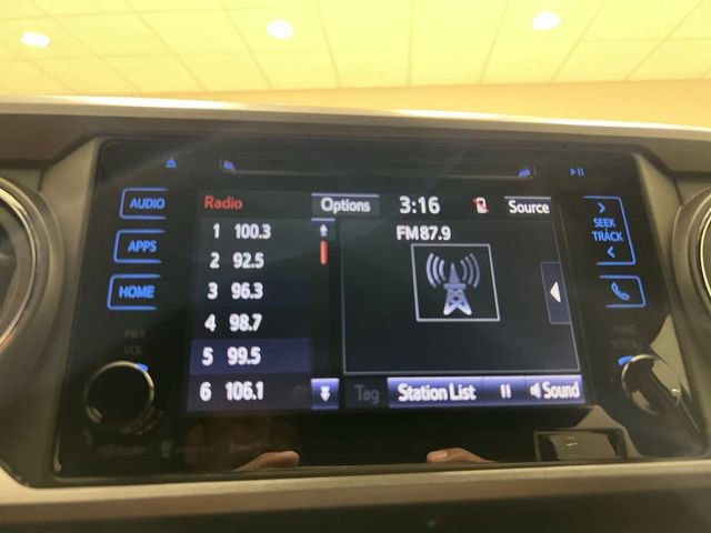 Used 2019 Toyota Tacoma TRD Sport w/ Technology Package AWD/4WD image 12