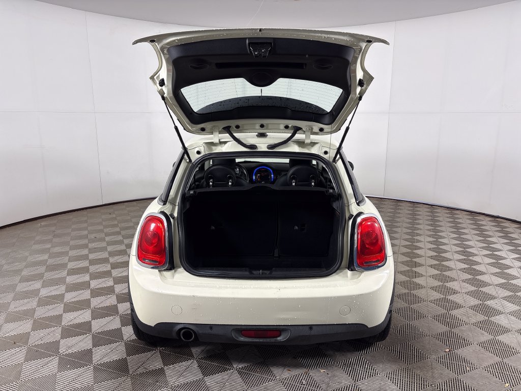 Used 2018 MINI Cooper 2-Door Hardtop FWD image 23