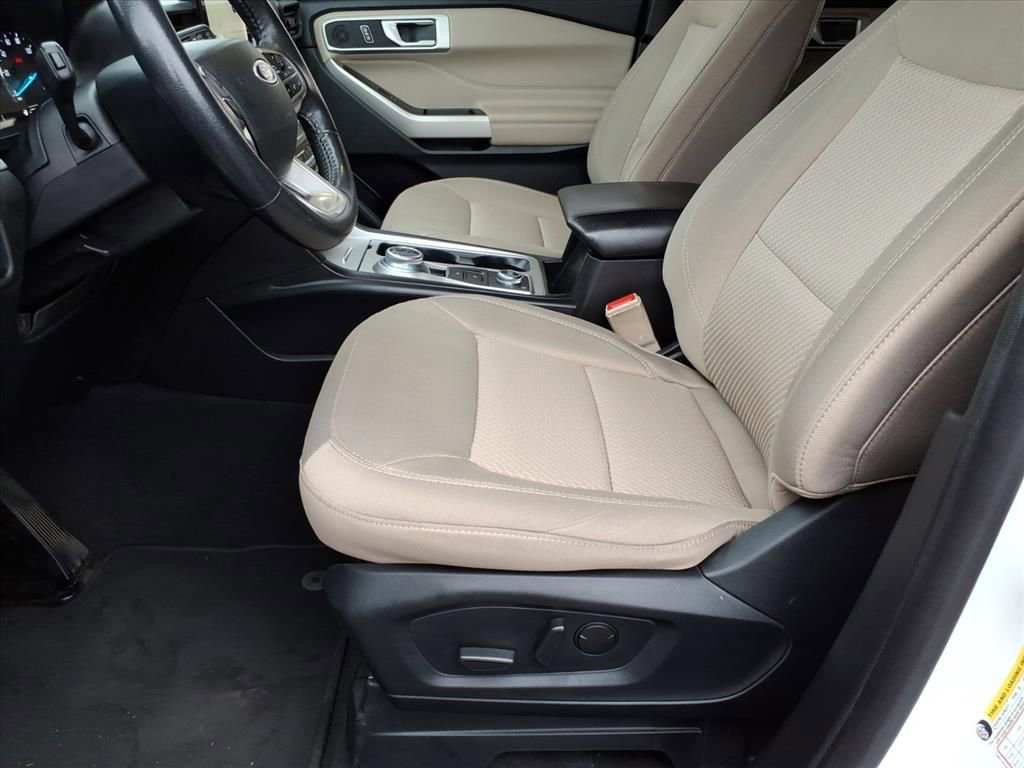 Certified 2022 Ford Explorer XLT w/ Class IV Trailer Tow Package image 14