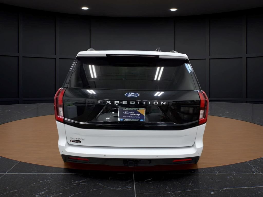 Certified 2025 Ford Expedition Active AWD/4WD image 5