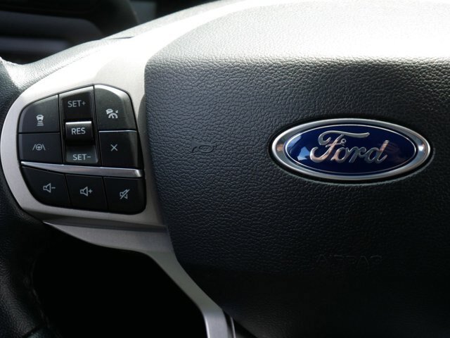 Certified 2022 Ford Explorer Limited w/ Limited Technology Package AWD/4WD image 19
