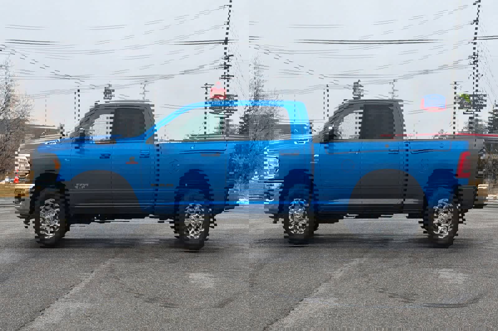 Used 2022 RAM 2500 Big Horn w/ Level C Equiment Group image 2