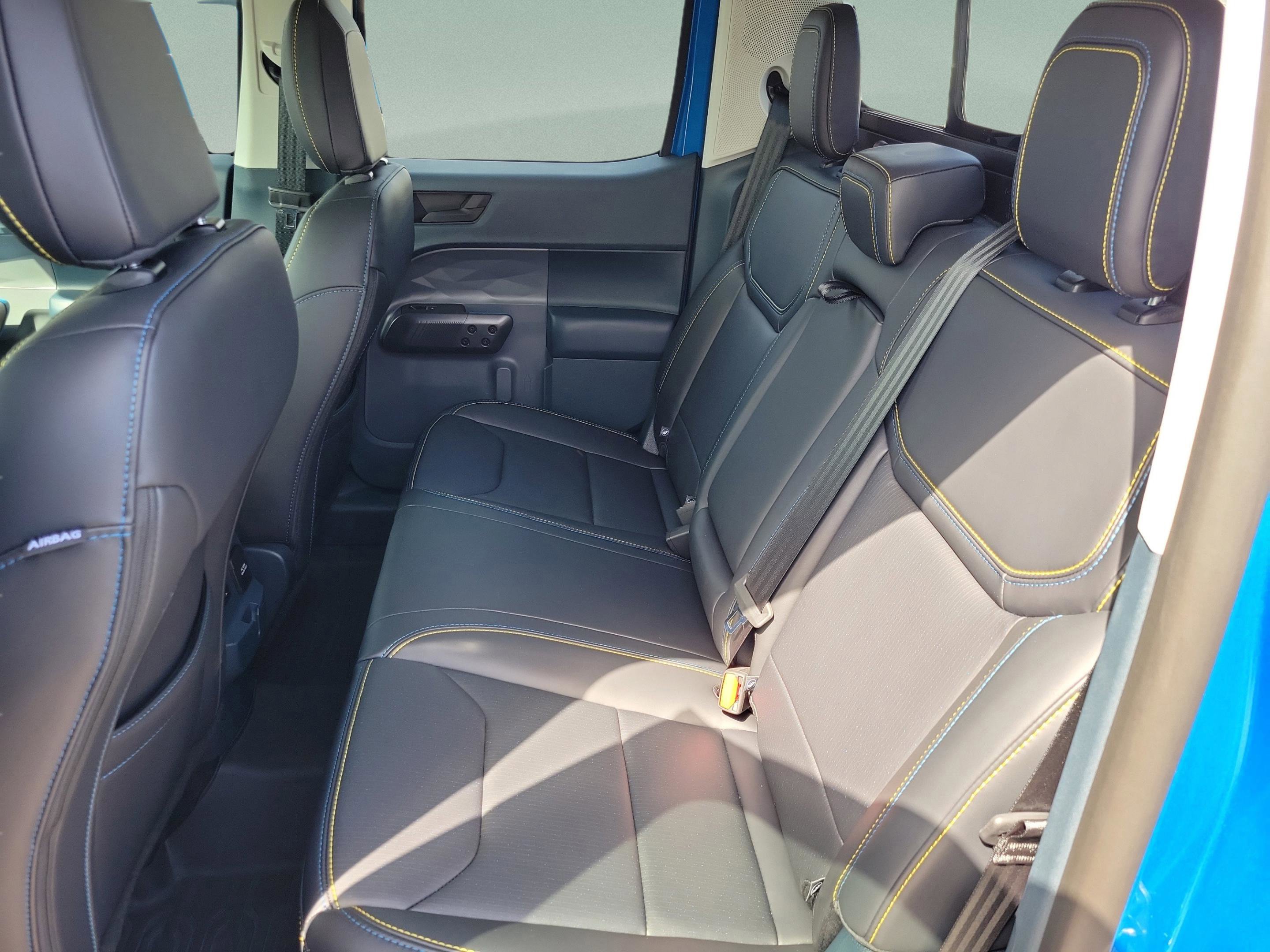 Certified 2025 Ford Maverick Lobo image 8