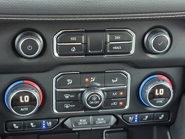 Used 2024 Chevrolet Tahoe Premier w/ Premium Package 2 AWD/4WD image 26