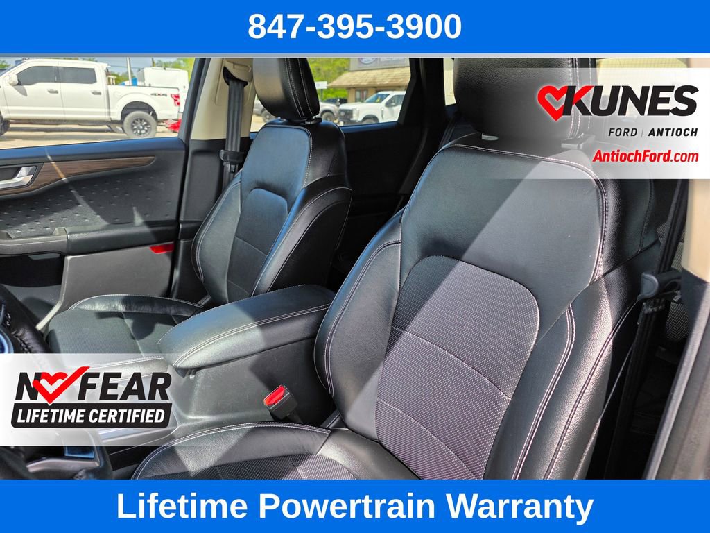 Certified 2020 Ford Escape Titanium AWD/4WD image 17