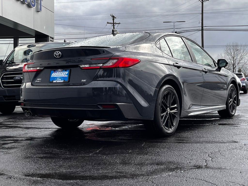 Used 2025 Toyota Camry SE image 6