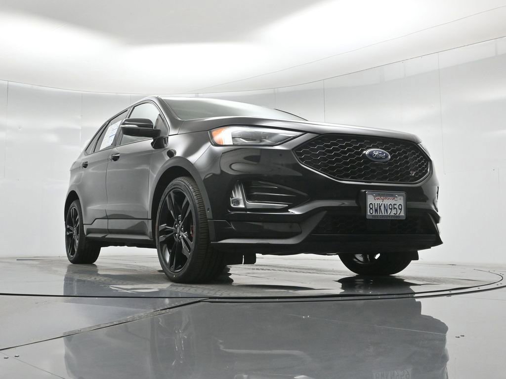Certified 2019 Ford Edge ST w/ Equipment Group 401A image 5