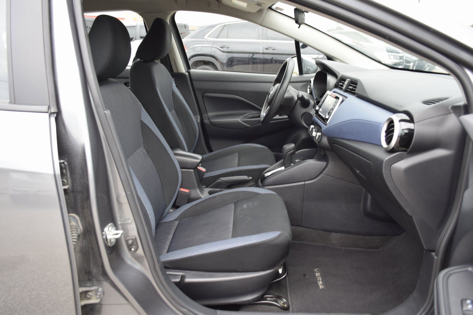 Used 2023 Nissan Versa SV image 23