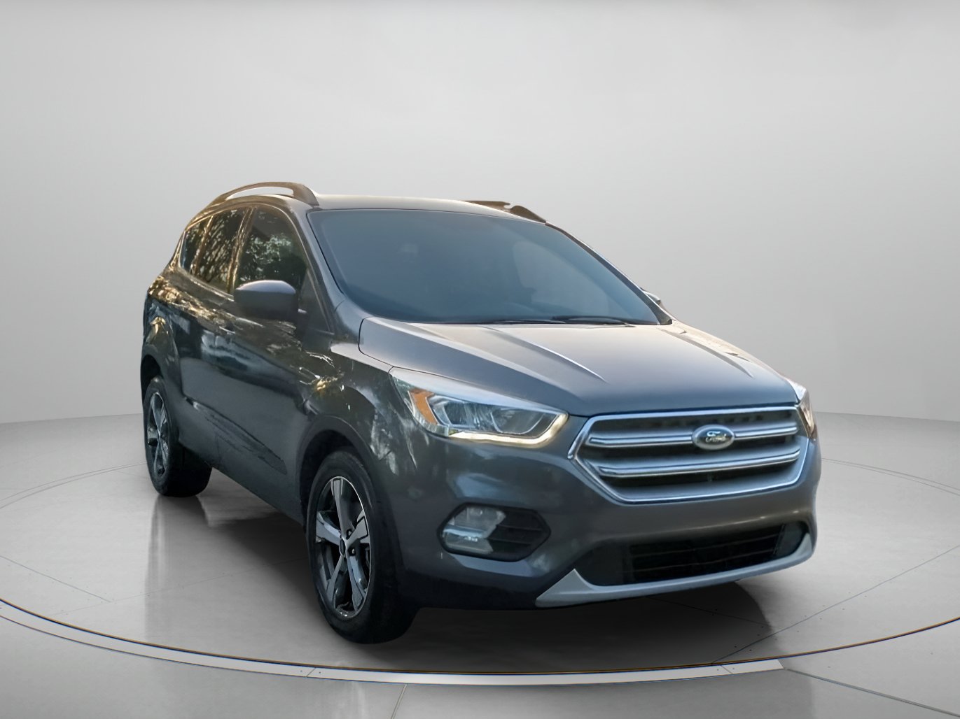 Certified 2017 Ford Escape SE w/ SE Leather Comfort Package FWD image 4