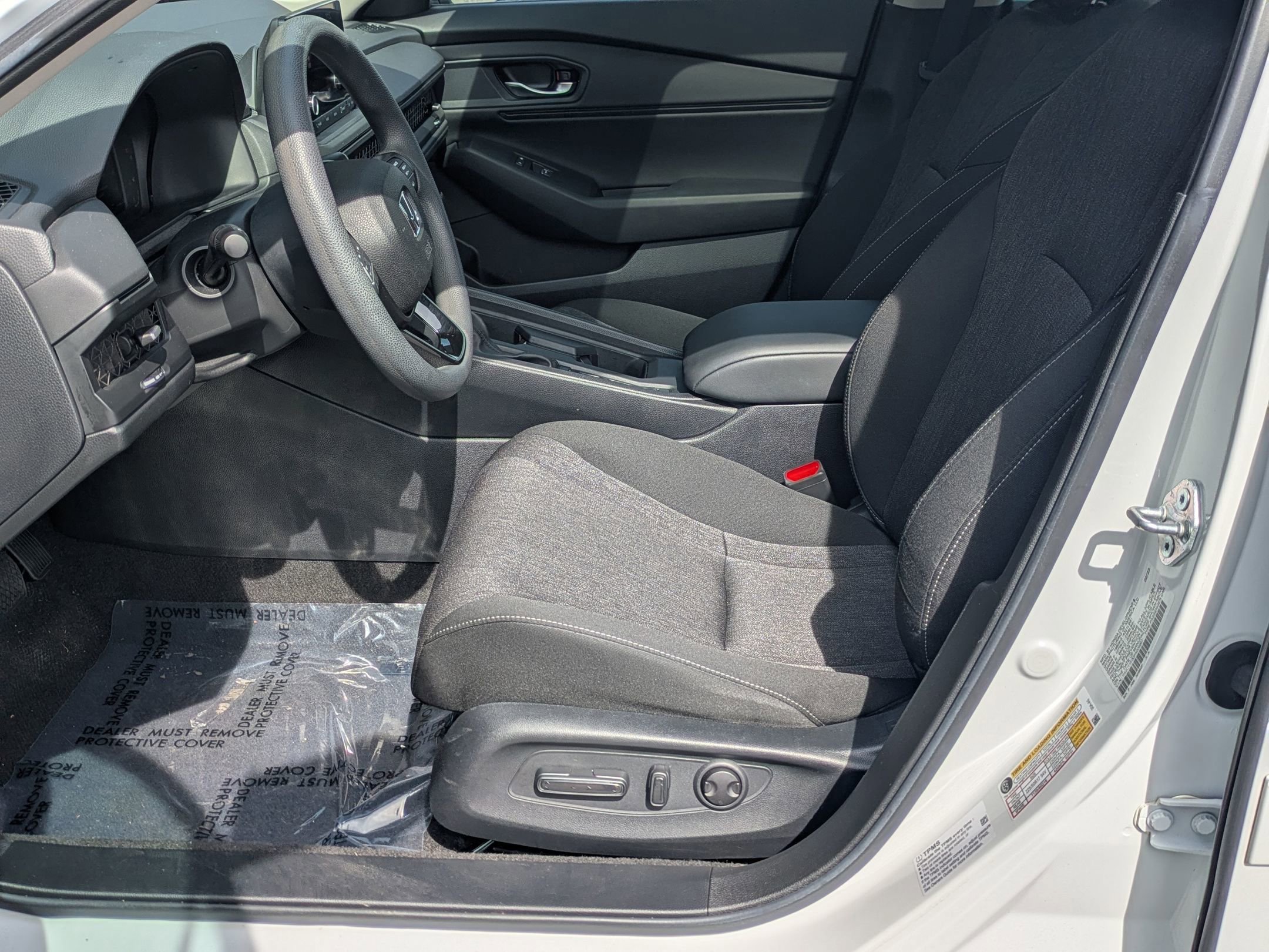 Used 2023 Honda Accord EX image 12