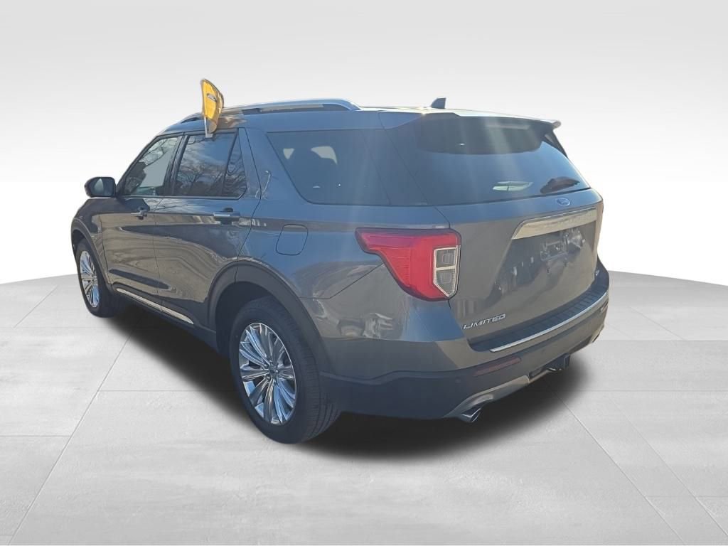 Certified 2022 Ford Explorer Limited w/ Limited Technology Package image 9