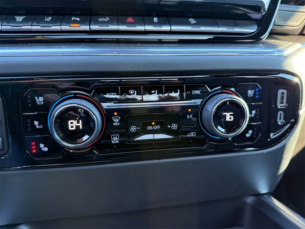 Used 2024 Chevrolet Silverado 2500 High Country image 19