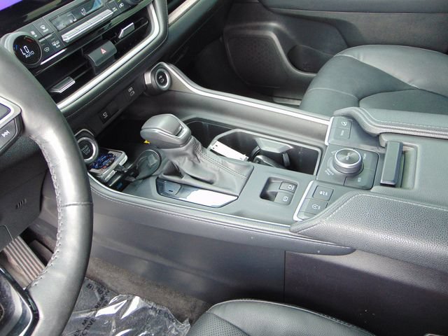 Used 2024 Toyota Grand Highlander AWD image 14