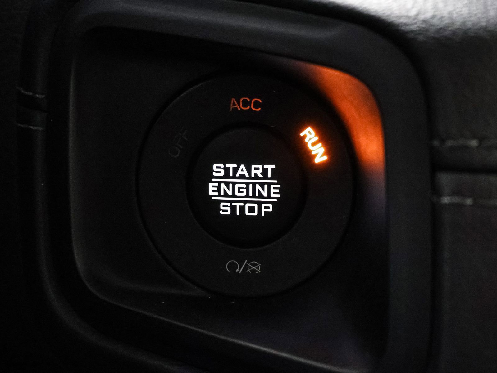 Used 2024 Jeep Wrangler Sahara image 37