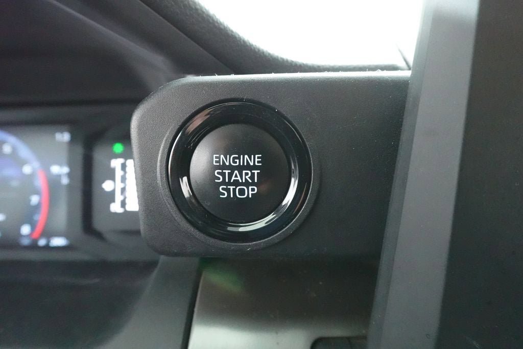 Used 2024 Toyota Tacoma SR5 AWD/4WD image 20