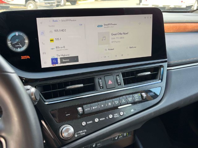 Used 2024 Lexus ES 350 w/ Premium Package FWD image 31