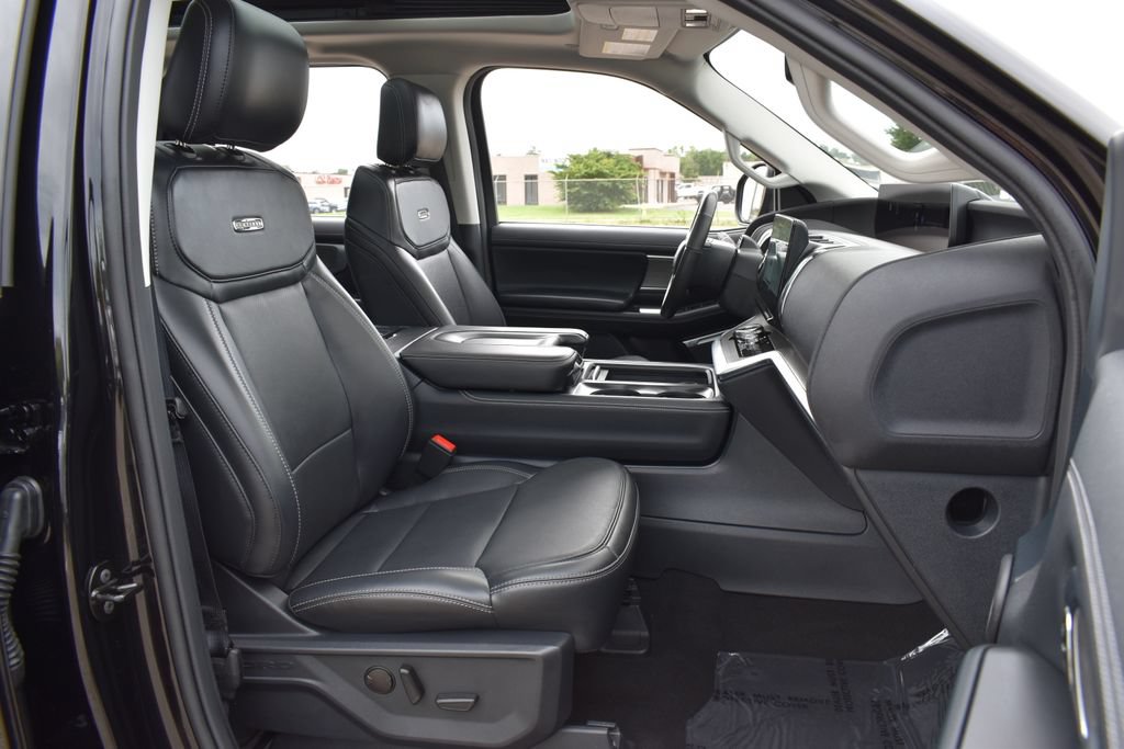 Certified 2025 Ford Expedition Platinum AWD/4WD image 29