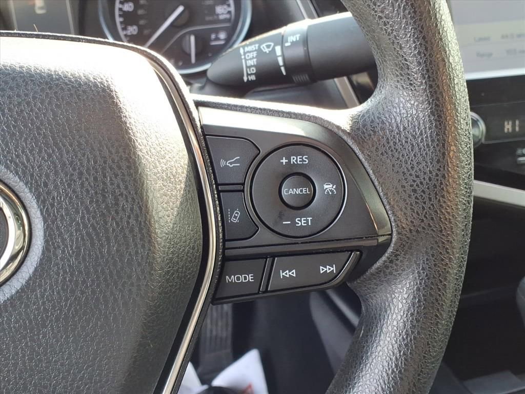 Used 2019 Toyota Camry LE image 14