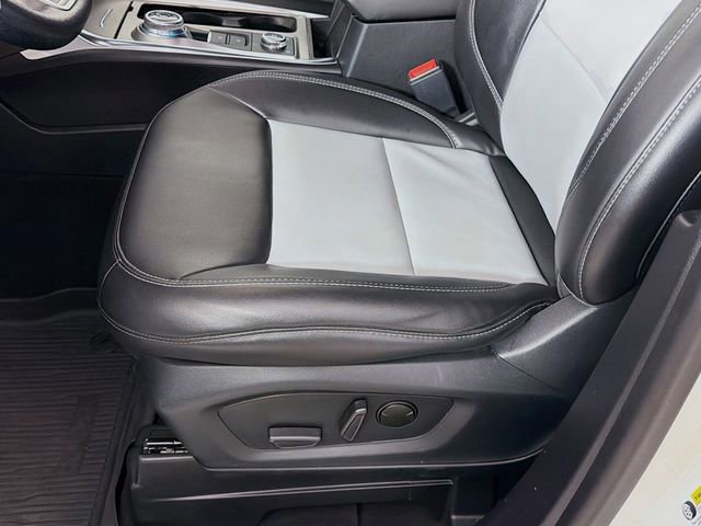 Certified 2022 Ford Explorer XLT w/ Equipment Group 202A image 24