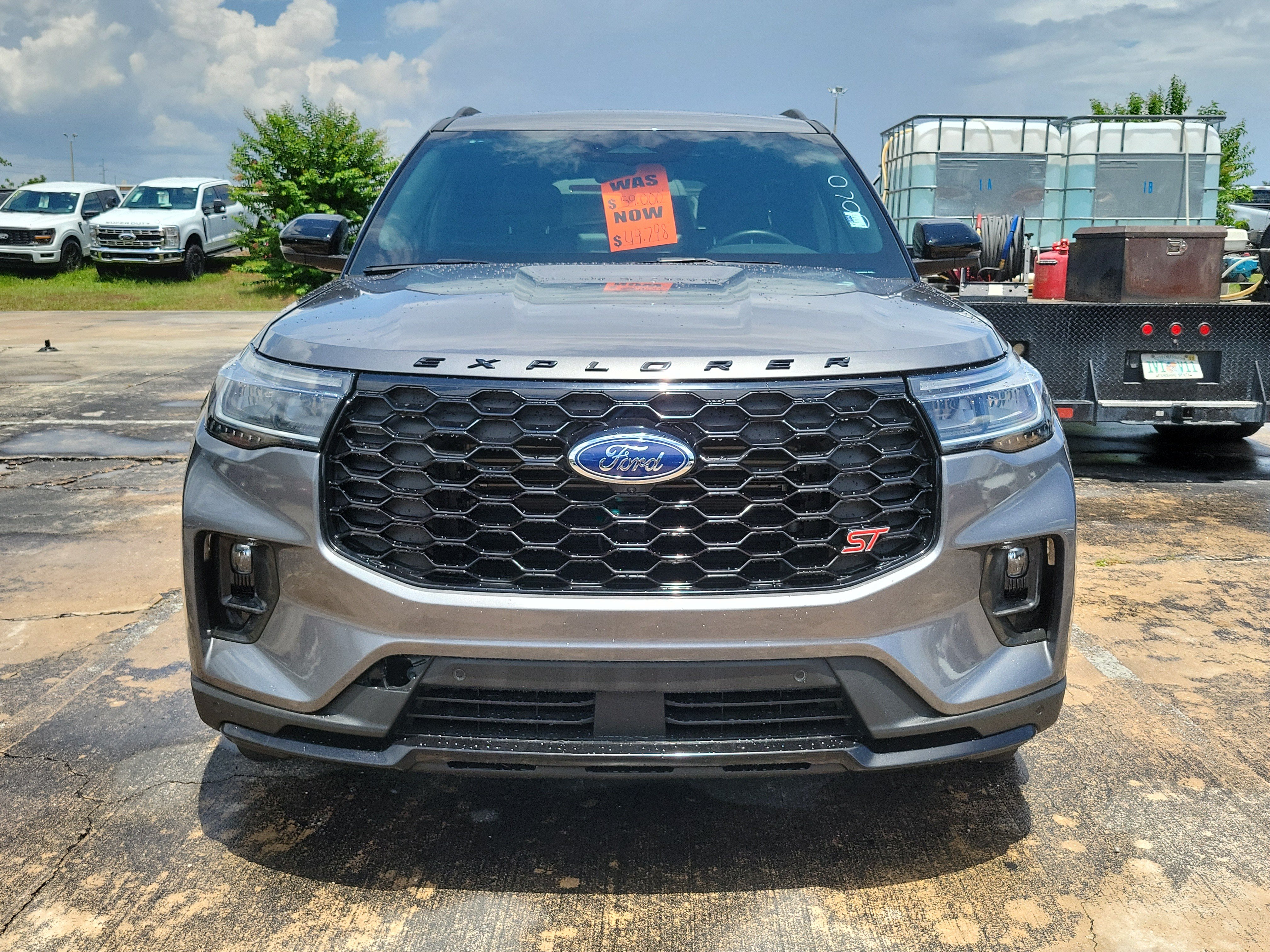 Certified 2025 Ford Explorer ST AWD/4WD image 2