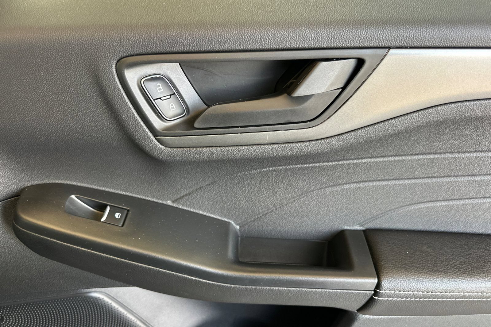 Certified 2025 Ford Escape Active FWD image 18