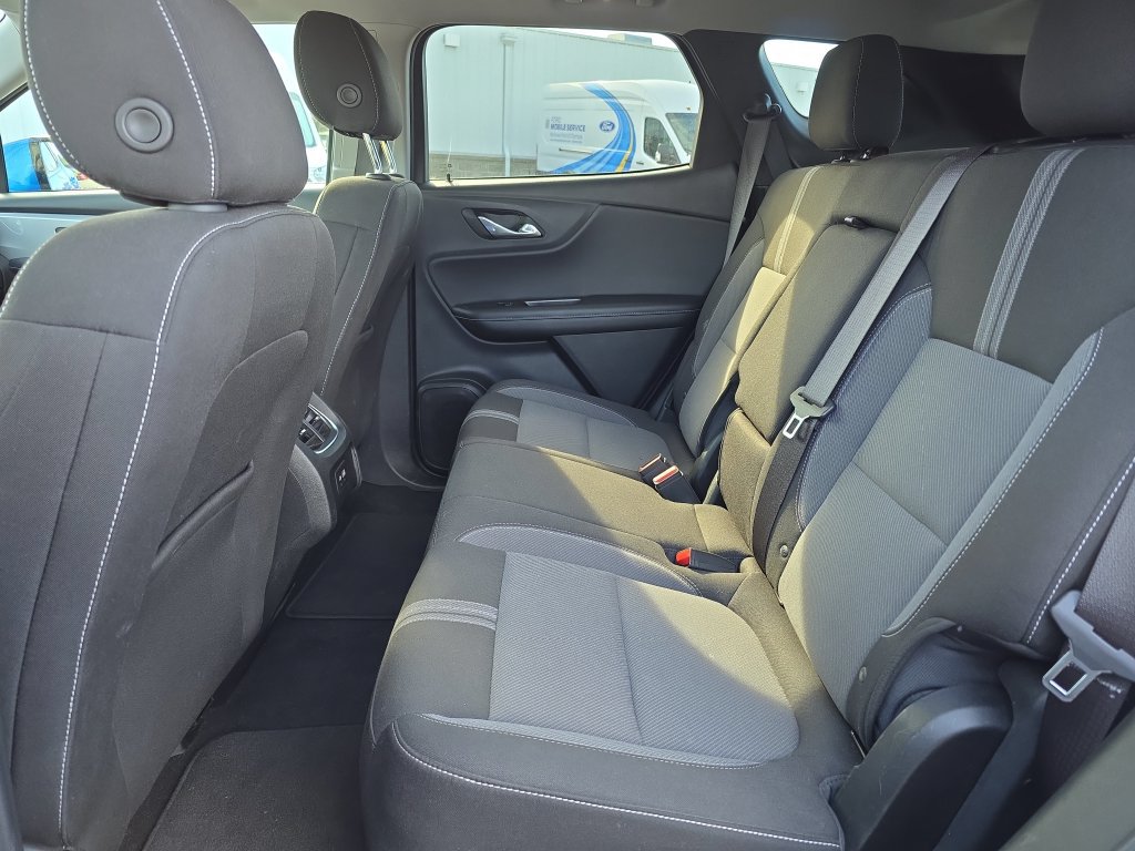 Used 2025 Chevrolet Blazer LT AWD/4WD image 9