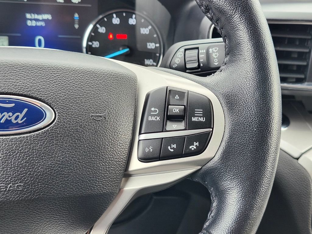Certified 2022 Ford Explorer XLT w/ Equipment Group 202A image 31