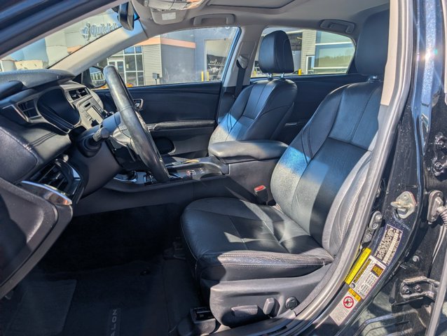Used 2018 Toyota Avalon Touring FWD image 11