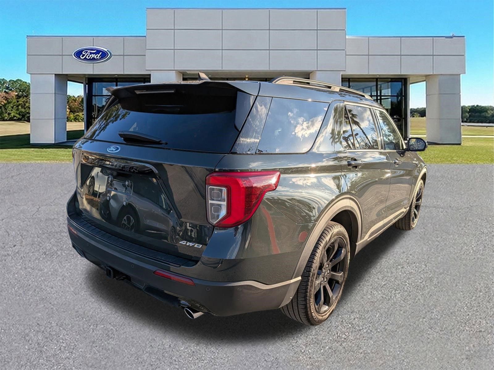 Certified 2023 Ford Explorer ST-Line w/ Class IV Trailer Tow Package image 5