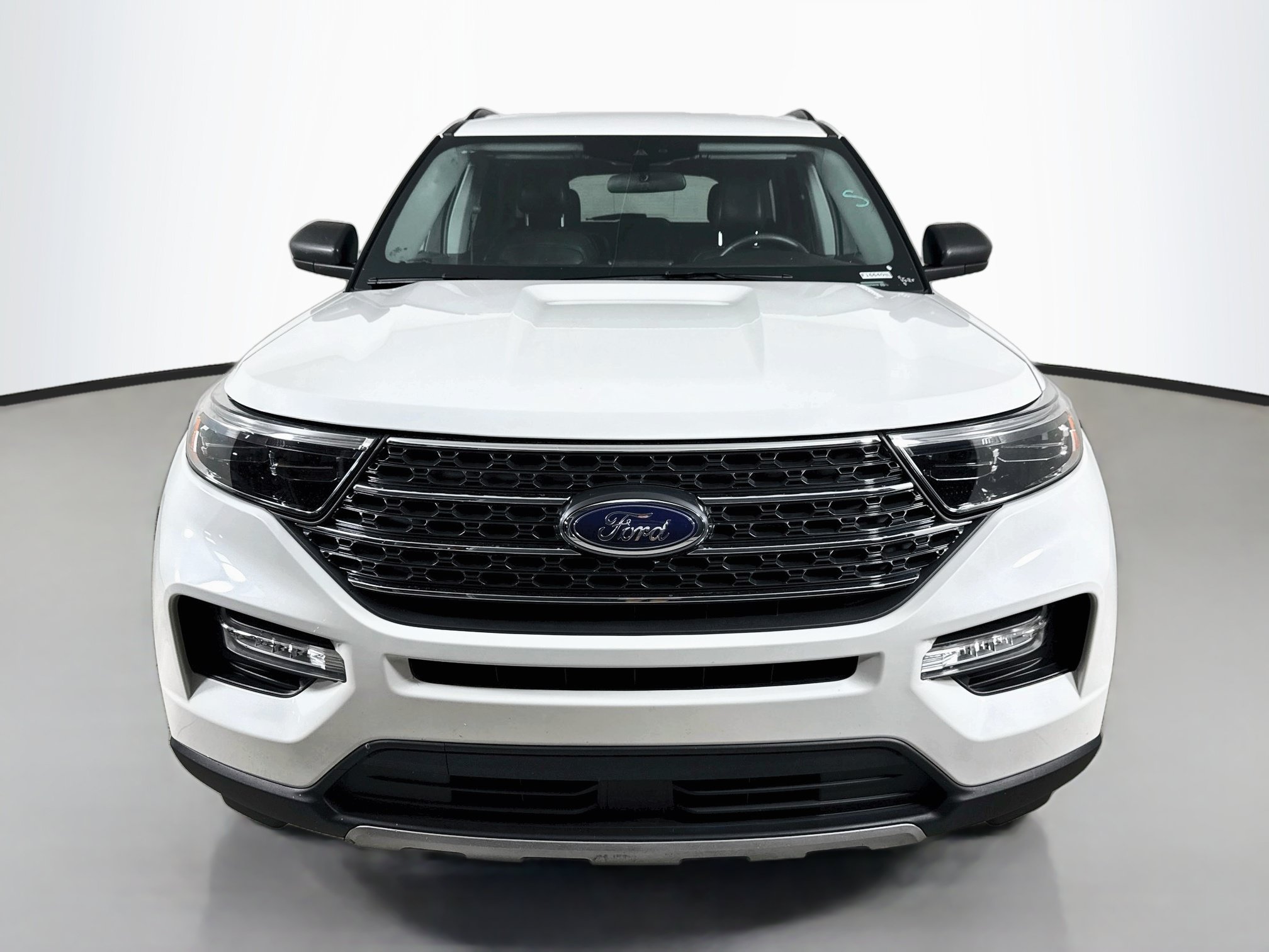 Certified 2023 Ford Explorer XLT w/ Equipment Group 202A AWD/4WD image 6