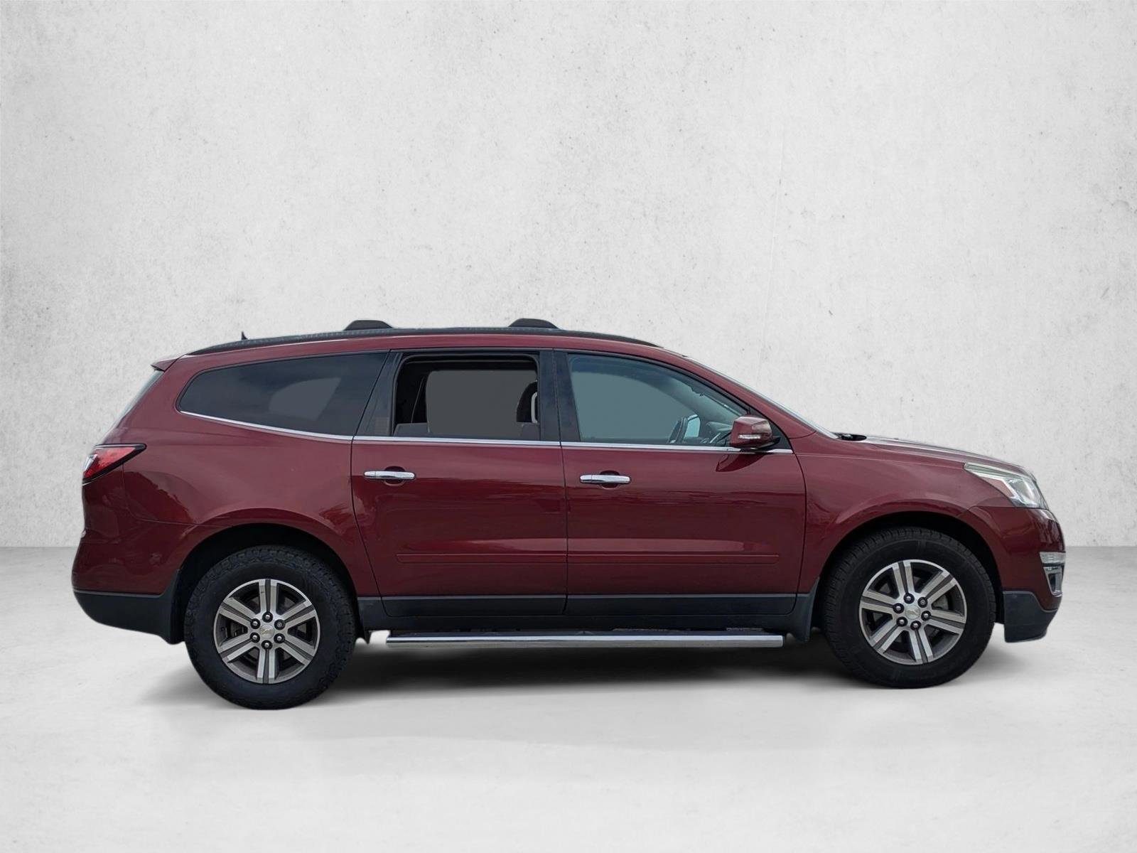 Used 2017 Chevrolet Traverse LT w/ LPO, 'HIT The Road' Package FWD image 4