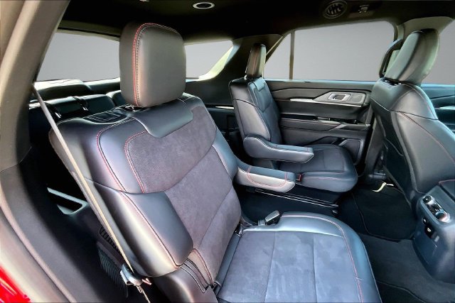 Certified 2025 Ford Explorer ST AWD/4WD image 25