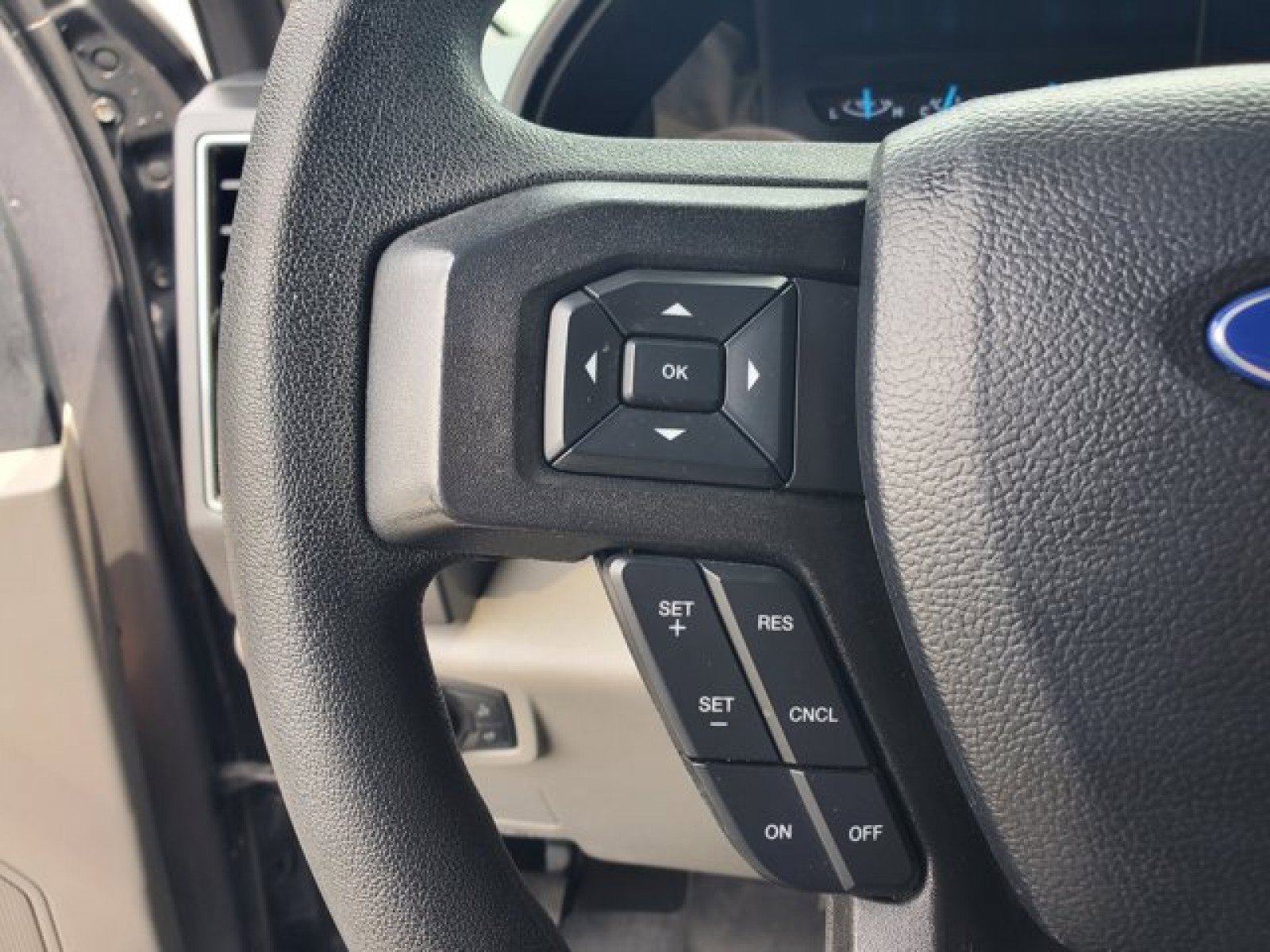 Certified 2021 Ford F250 XLT w/ XLT Premium Package AWD/4WD image 17