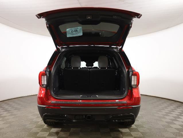 Certified 2025 Ford Explorer ST-Line w/ Premium Package image 23