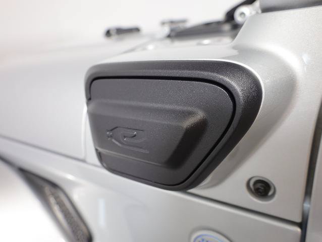 Used 2022 Jeep Wrangler Unlimited Sahara w/ Cold Weather Group AWD/4WD image 39