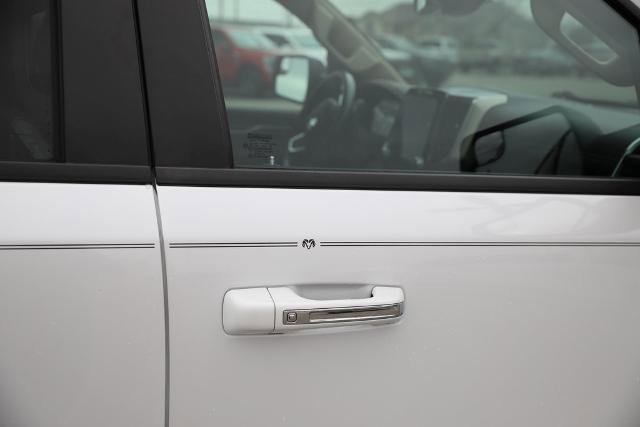 Used 2019 RAM 1500 Laramie image 11