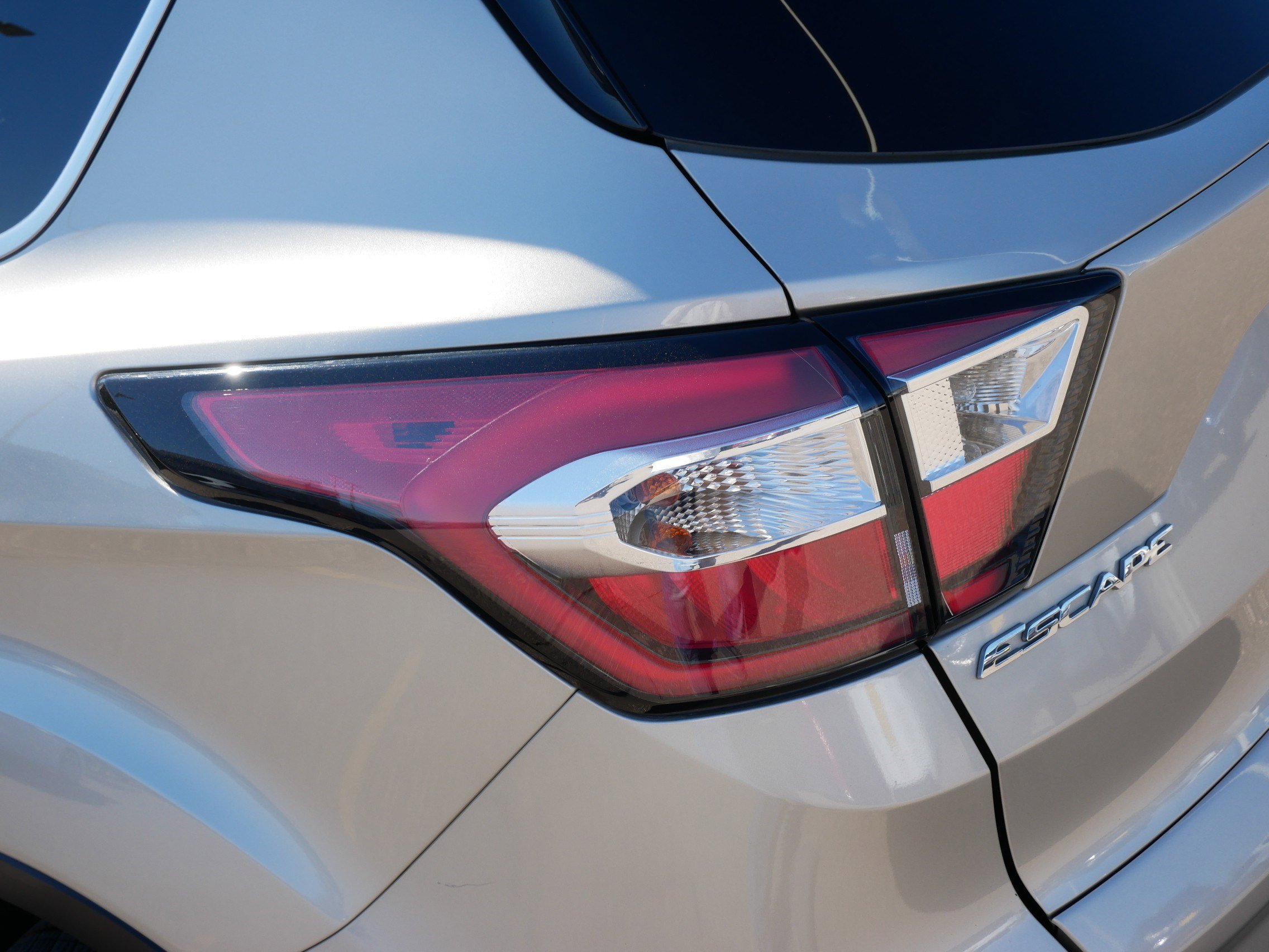 Certified 2017 Ford Escape SE w/ SE Cold Weather Package image 17