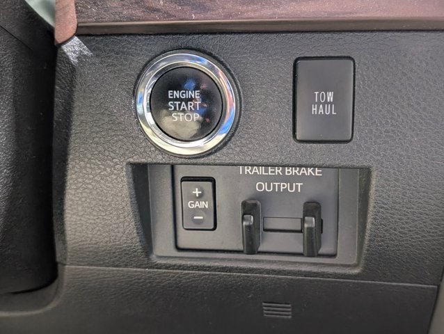 Used 2020 Toyota Tundra Limited AWD/4WD image 10