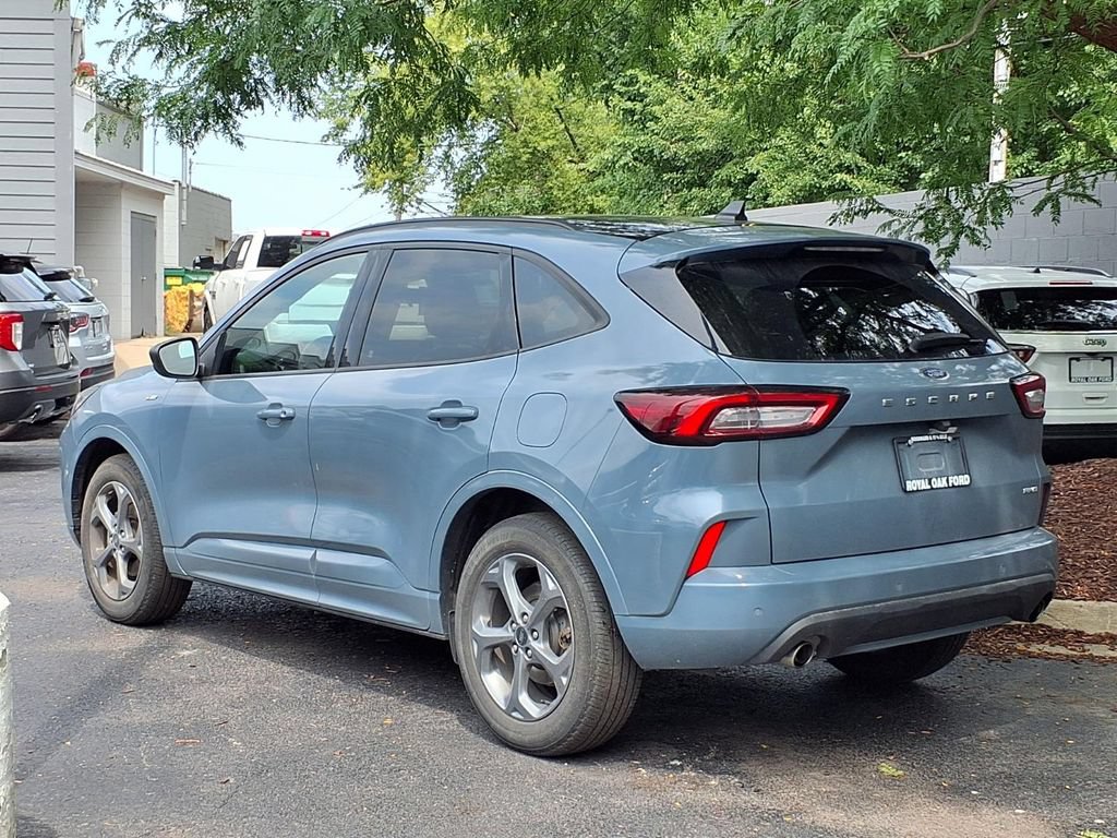 Certified 2023 Ford Escape ST-Line w/ Tech Pack #1 AWD/4WD image 2