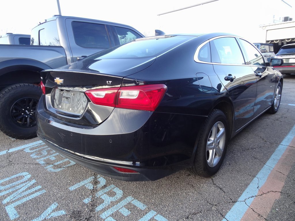 Used 2024 Chevrolet Malibu LT image 3
