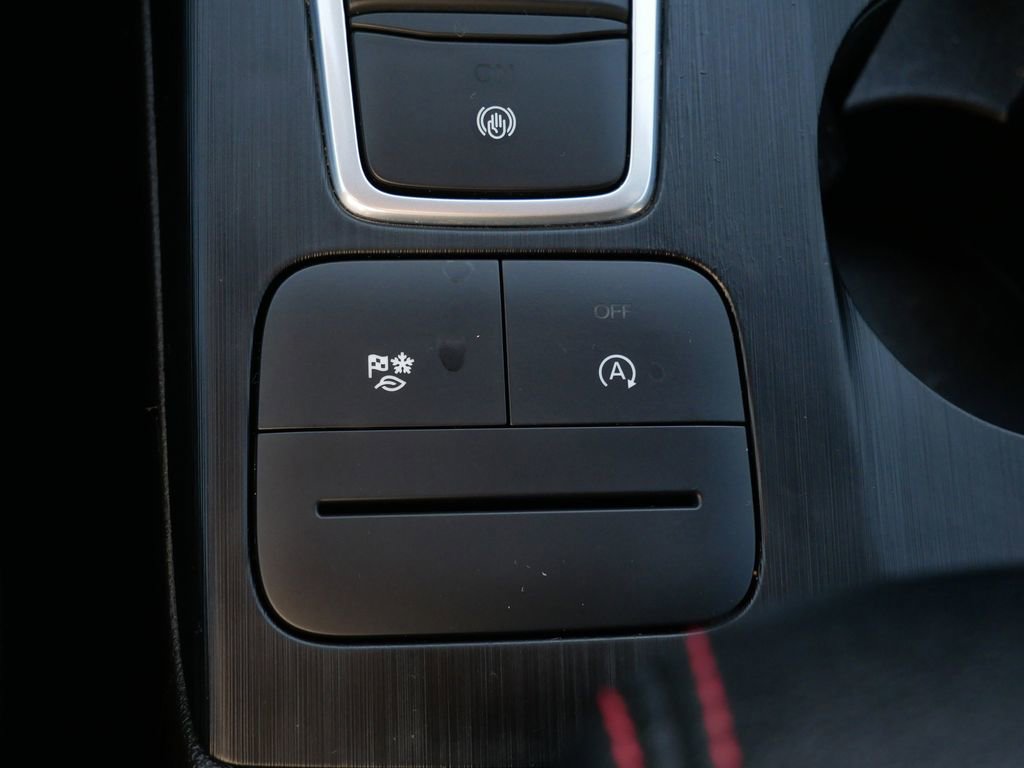 Certified 2025 Ford Escape ST-Line image 24