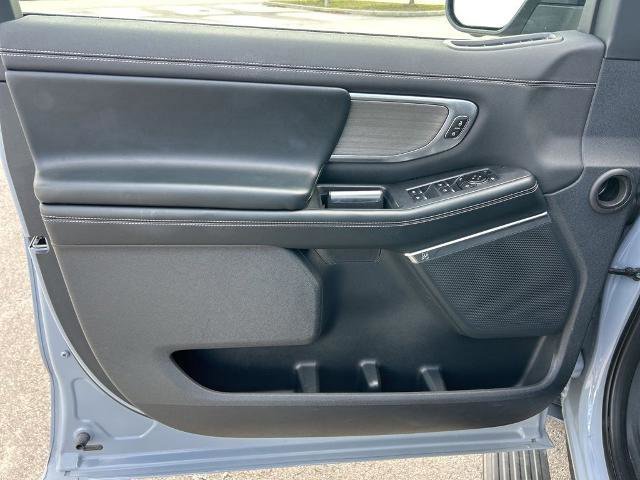 Certified 2025 Ford Expedition Platinum w/ Driver's Package image 17